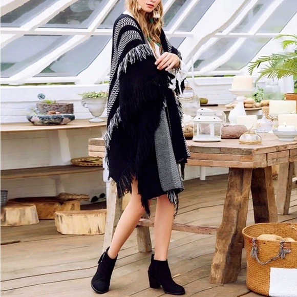 Boho Open Knit Fringe Cape - Picture 4 of 7